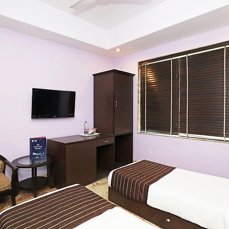 Oyo Hotel Vedas Heritage Делхи Екстериор снимка