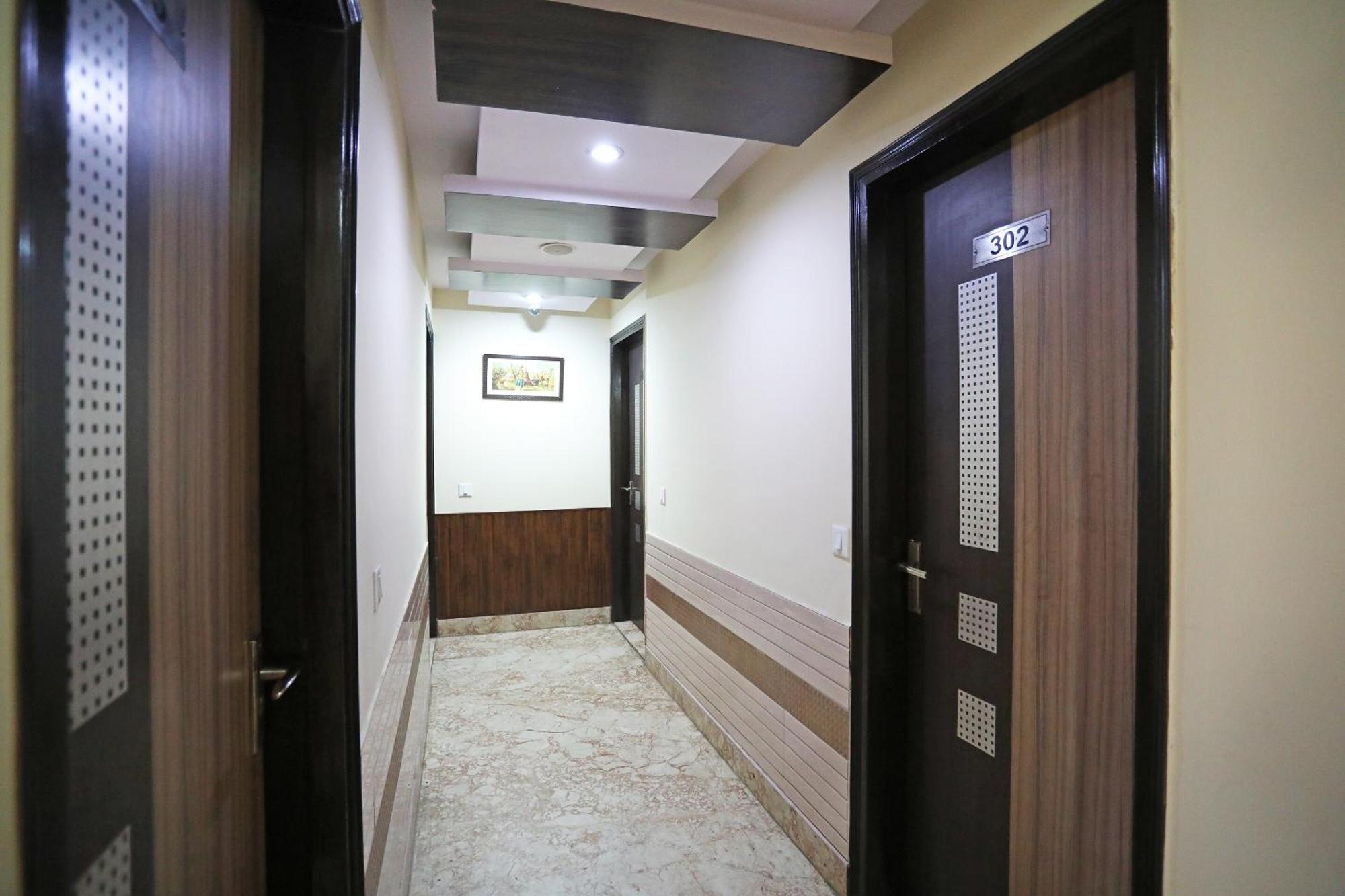 Oyo Hotel Vedas Heritage Делхи Екстериор снимка