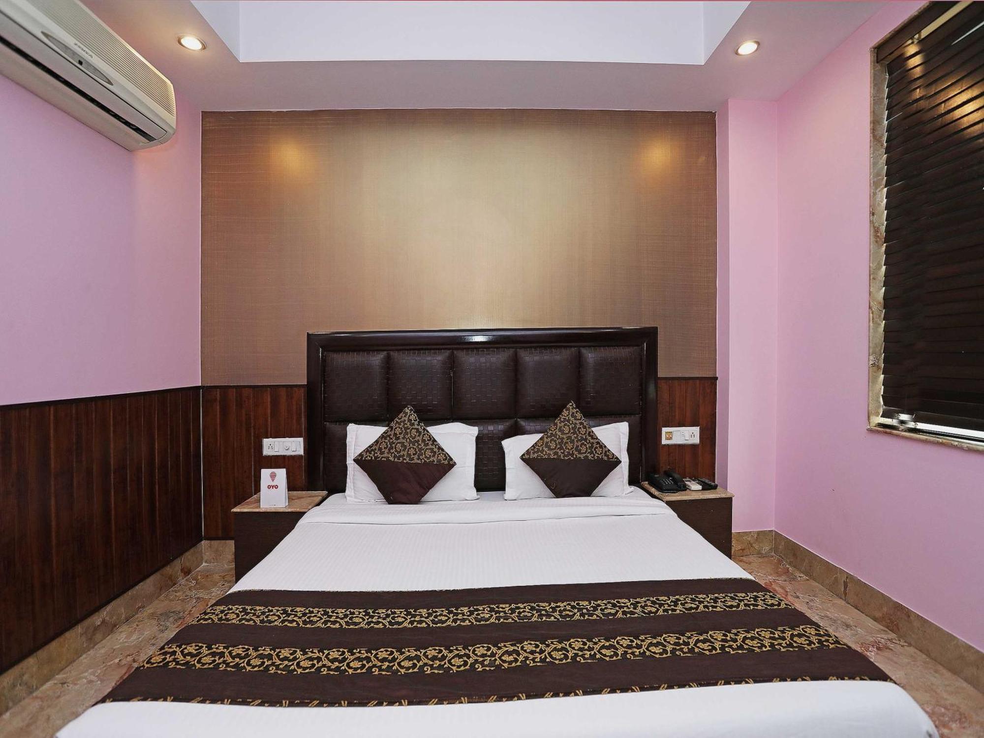 Oyo Hotel Vedas Heritage Делхи Екстериор снимка
