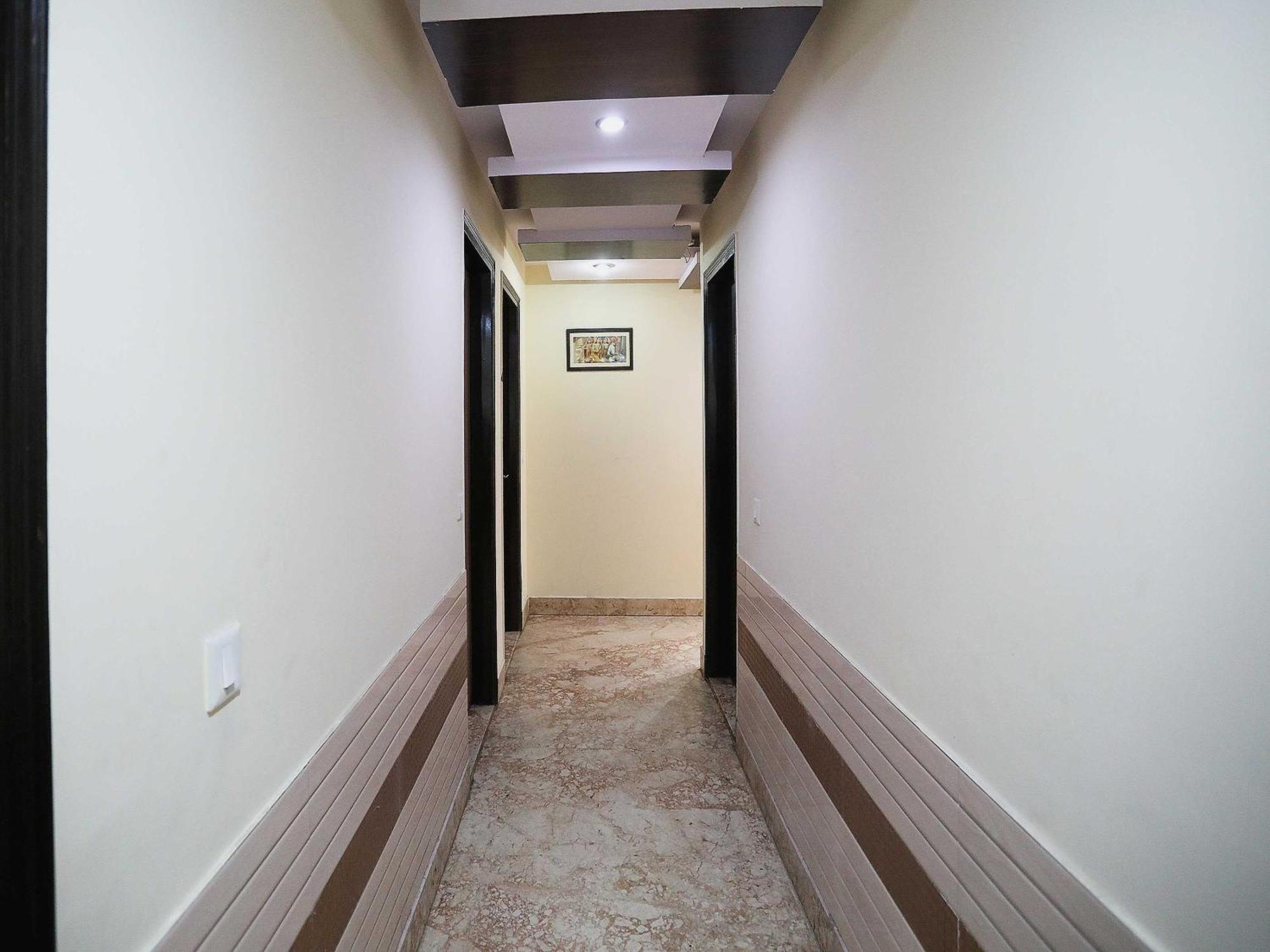 Oyo Hotel Vedas Heritage Делхи Екстериор снимка