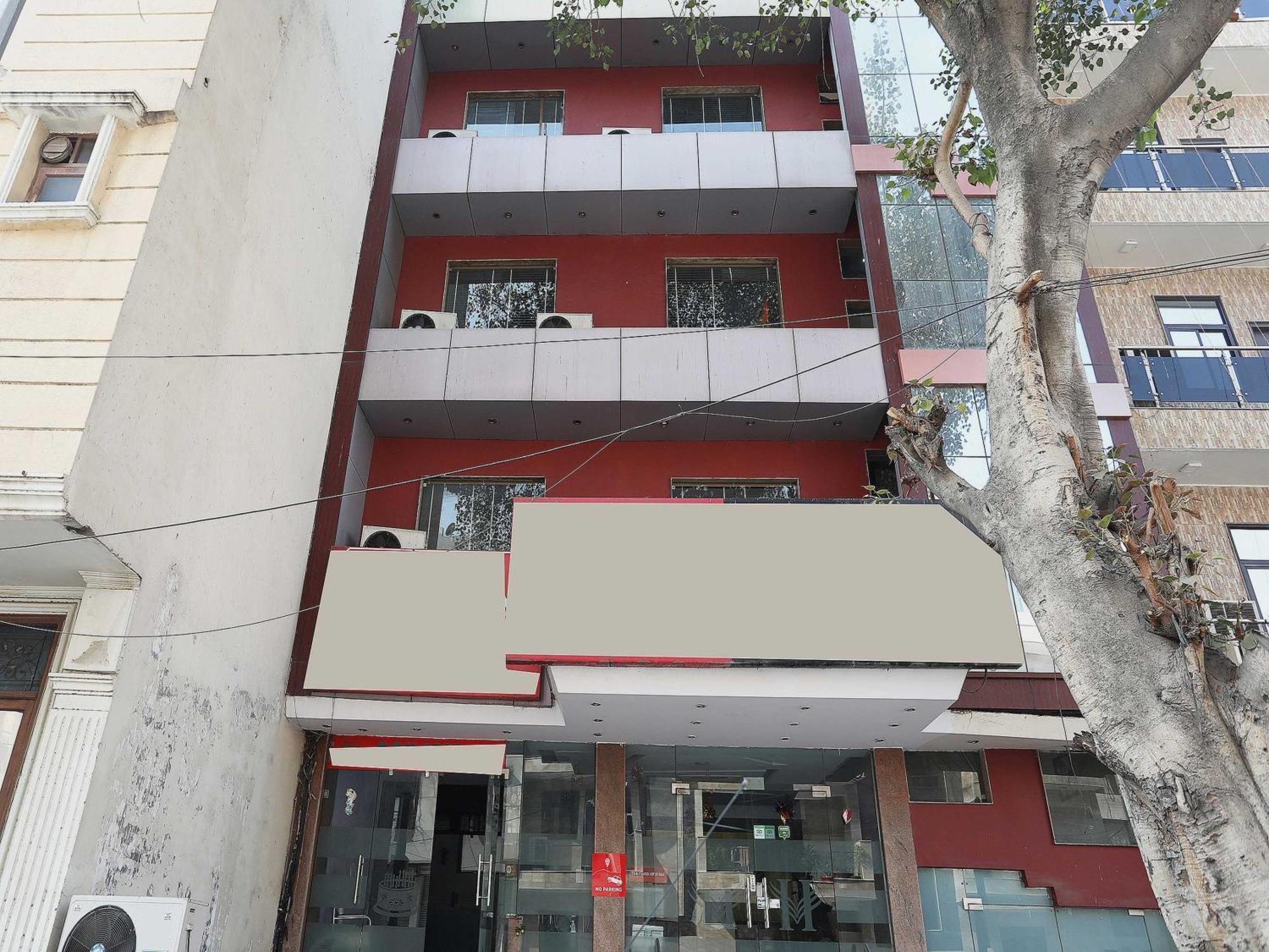 Oyo Hotel Vedas Heritage Делхи Екстериор снимка