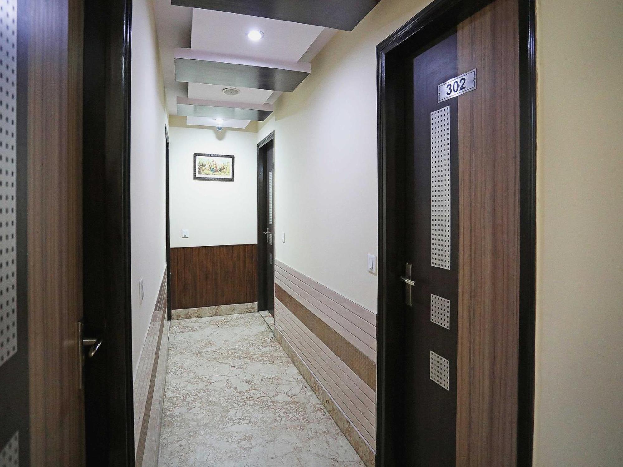 Oyo Hotel Vedas Heritage Делхи Екстериор снимка