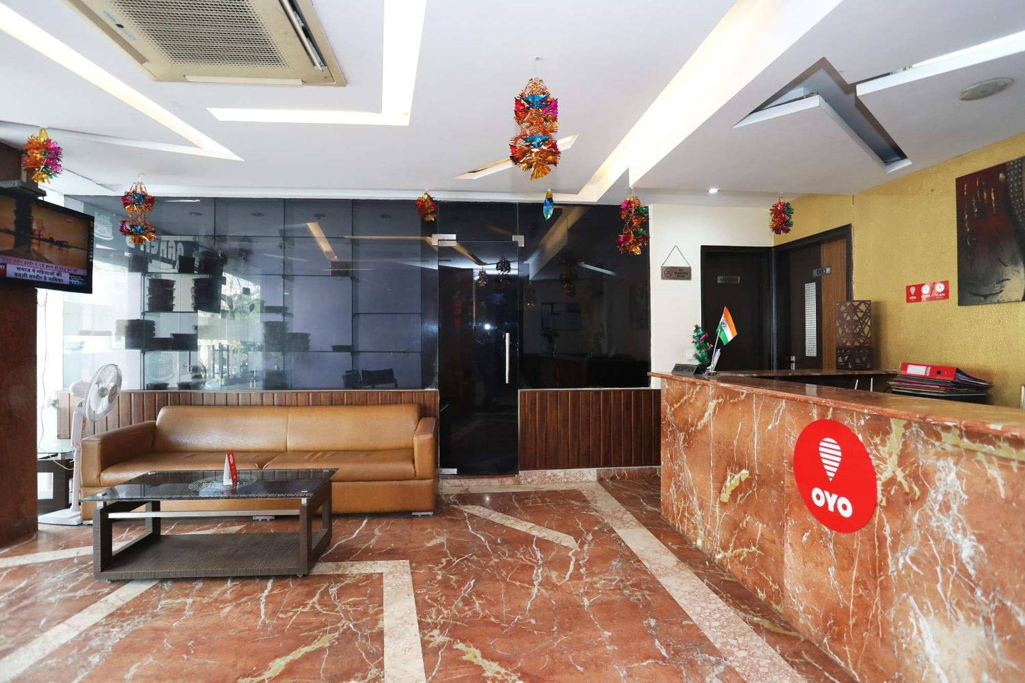Oyo Hotel Vedas Heritage Делхи Екстериор снимка